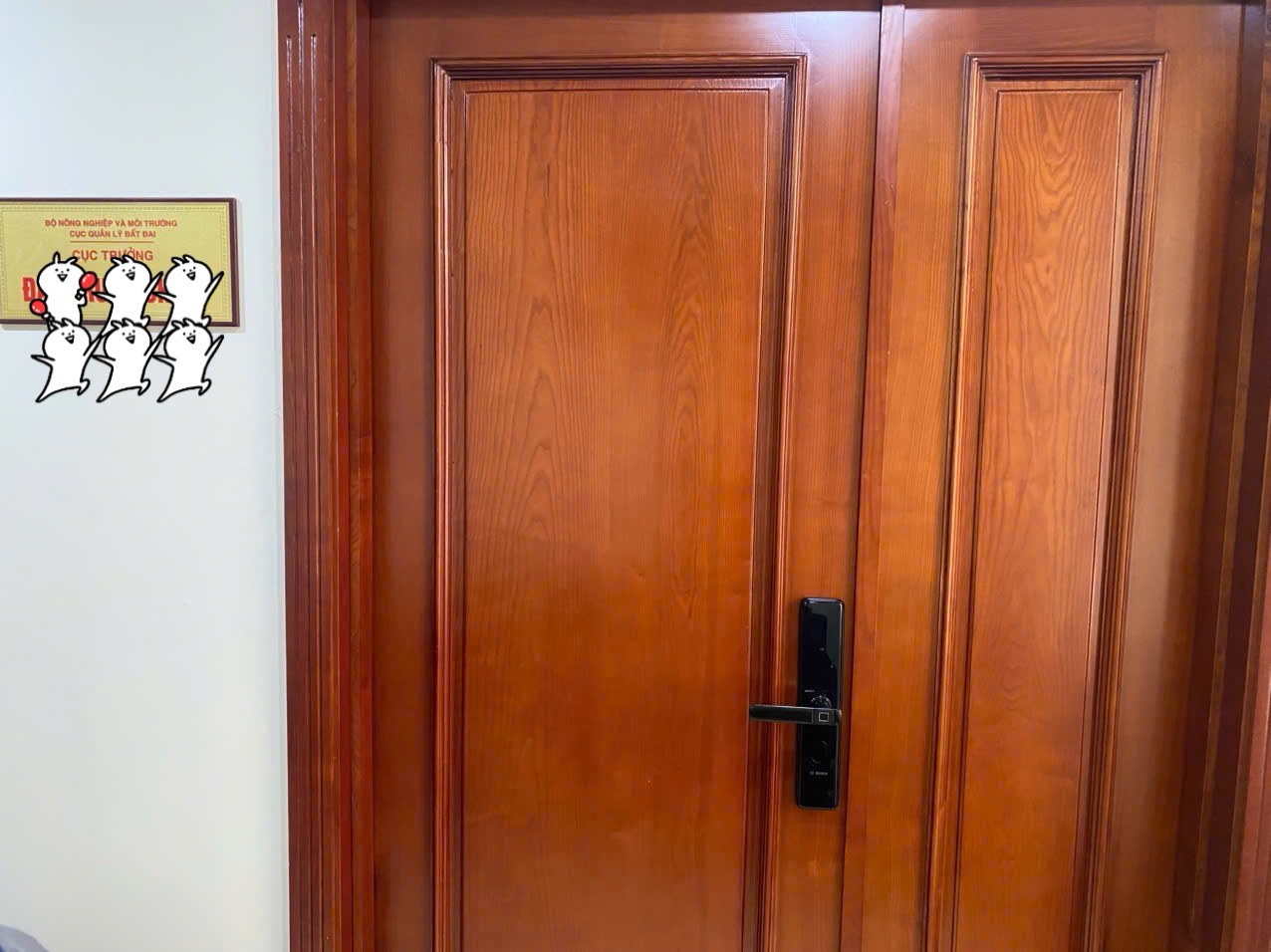 Khóa vân tay Bosch ID30 màu đen